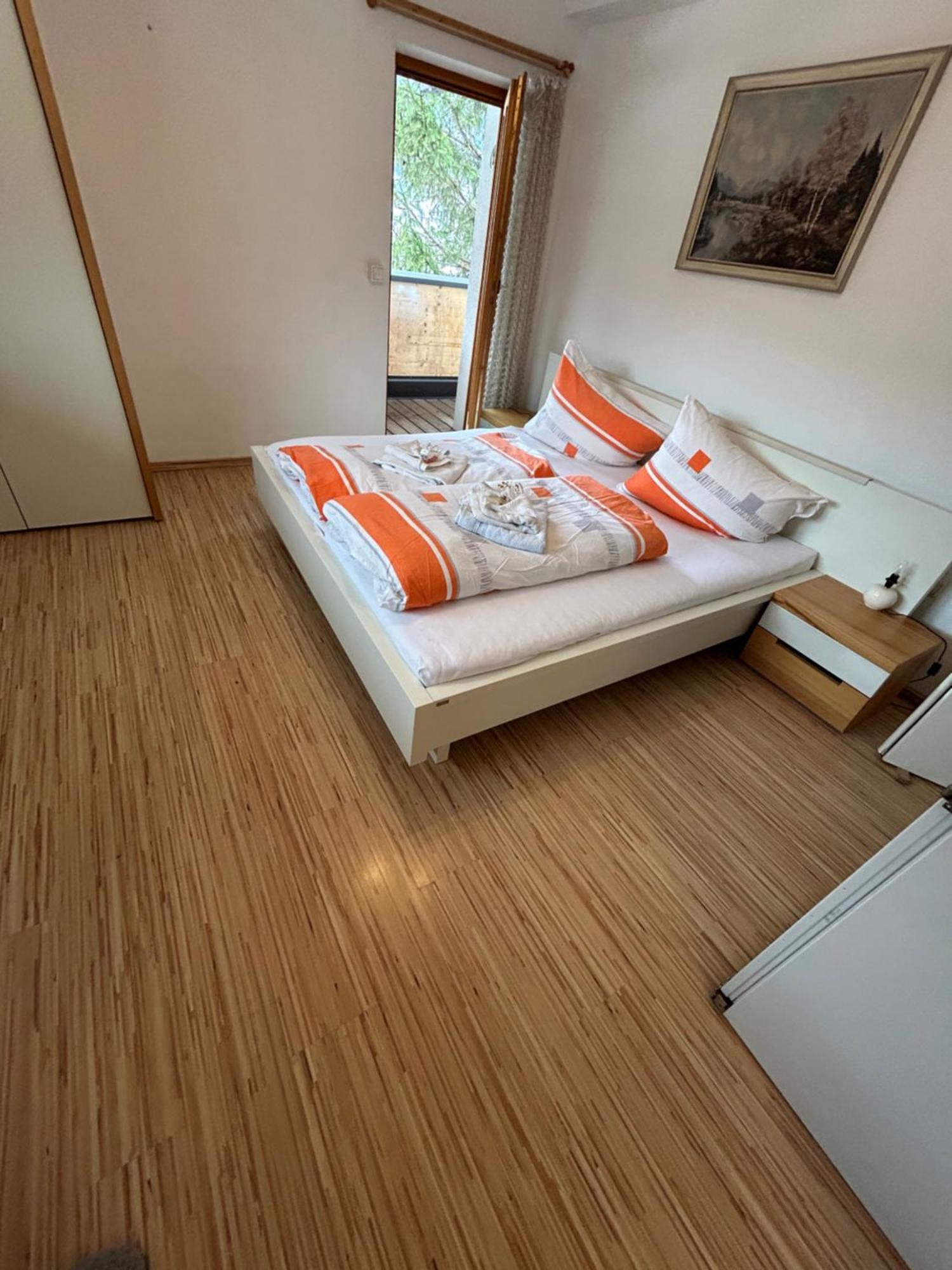 Austrian Motel Heiss Prutz Exterior photo