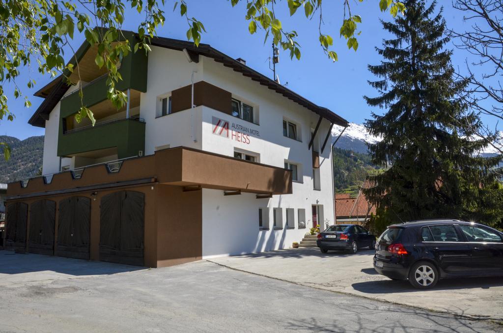 Austrian Motel Heiss Prutz Exterior photo